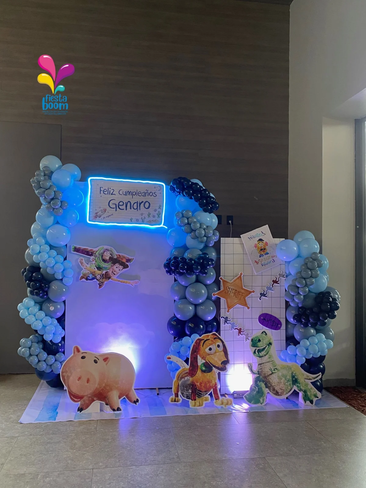 Backdrop infantil con globos azules